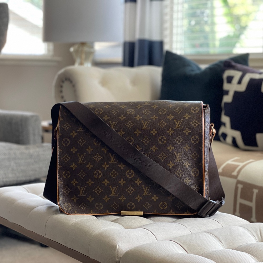 Louis Vuitton Abbesses Messenger